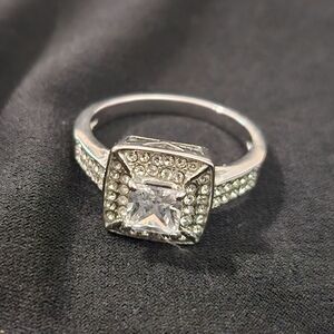 Elegant Silver Ring with Clear Stones
